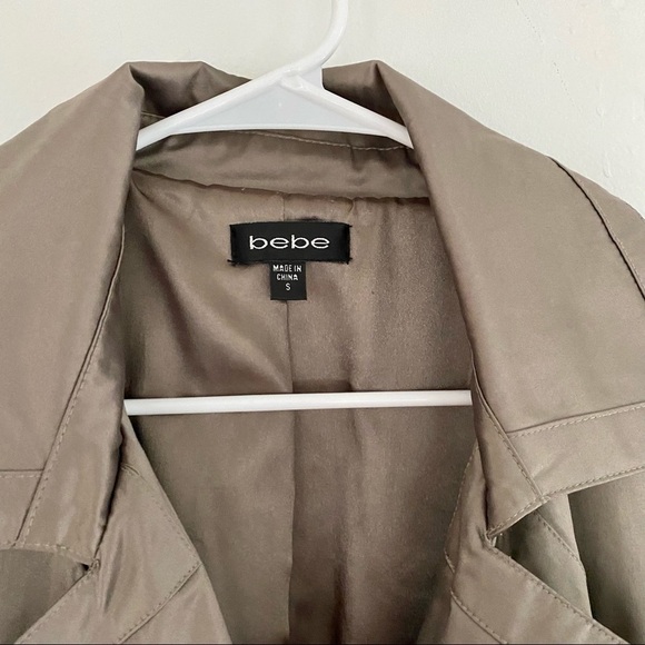 Bebe Gray Green Satin Trench Coat Y2K 3/4 Sleeve Button Detail Gilmore Girls - Picture 5 of 11